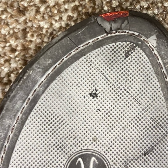 Cole Haan Women Sz 8B Red Leather Chain Accent T-strap Thong Kitten Heel Sandals - Picture 6 of 7